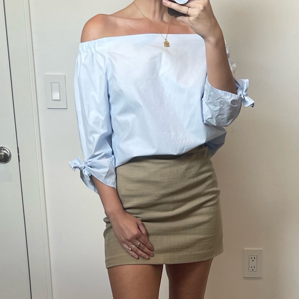 NWT Babaton Aritzia Light Blue Off Shoulder Blouse